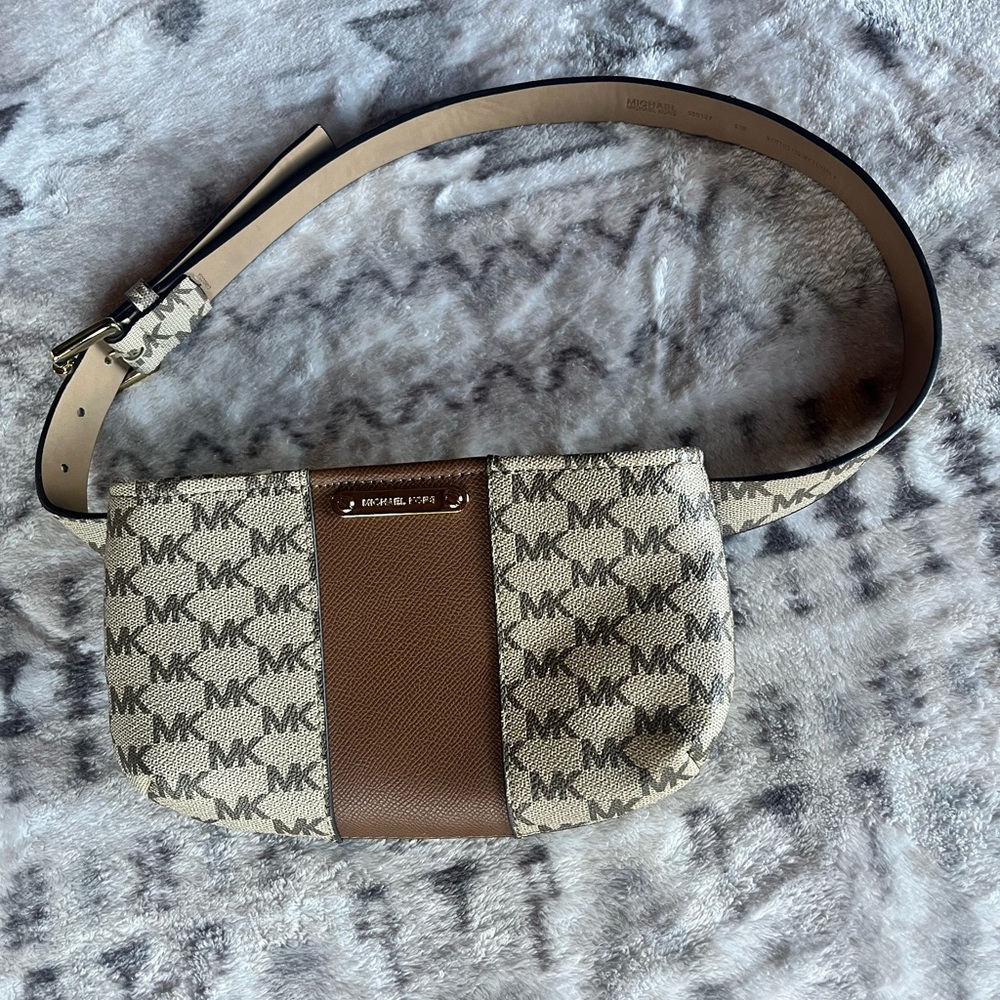 Michael Kors Adjustable Belt Bag Fanny Pack - S/M